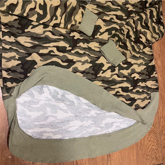 Gigio USA Camouflage Army Brat Forrest Green Ribbed Raw Hem Sweatshirt Sz L - Picture 6 of 10